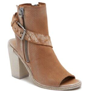 DOLCE VITA North Sandal Bootie in Saddle Perforated Nubuck